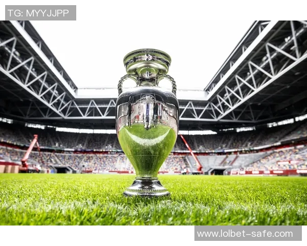 欧联杯激战多特蒙德与利物浦战成平局乌龙球引发全场热议与转会传闻