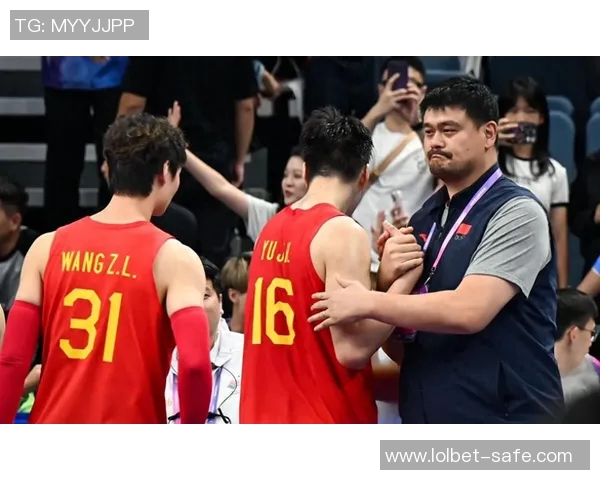 黄婷婷与姚明的传奇故事：从篮球场到舞台的梦想与坚持