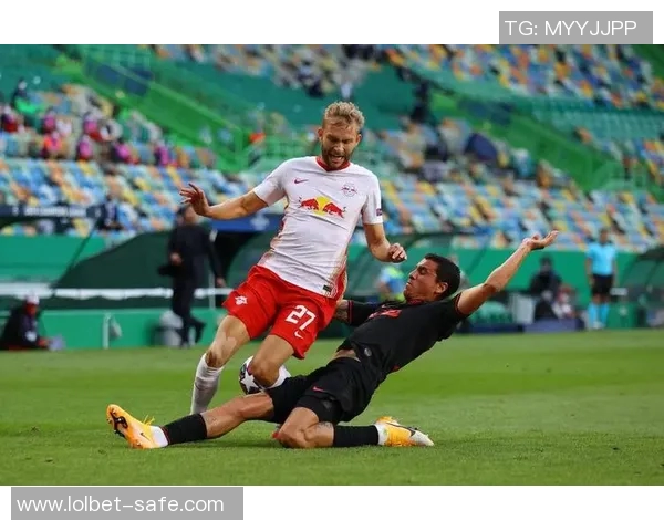 友谊赛精彩回顾：里昂以3-0战胜莱比锡绝杀瞬间引发全场欢呼