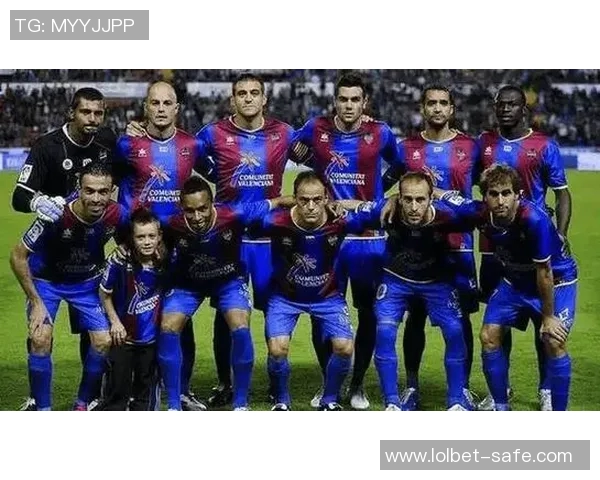 德甲精彩对决里昂大胜那不勒斯乌龙球瞬间点燃全场热情