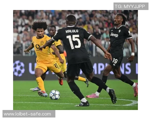 欧冠激战：多特蒙德与尤文图斯0比0平局引发争议判罚全场沸腾