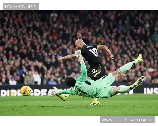 世界杯精彩对决阿森纳逆转曼联乌龙球成关键瞬间战术解析